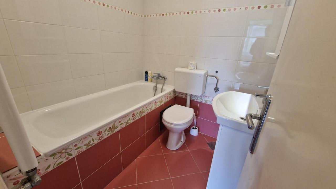 Lovely Condo With Free Parking Ljubljana Exterior foto